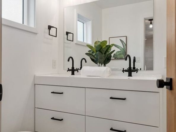 3041 Atwater, Los Angeles CA 90039