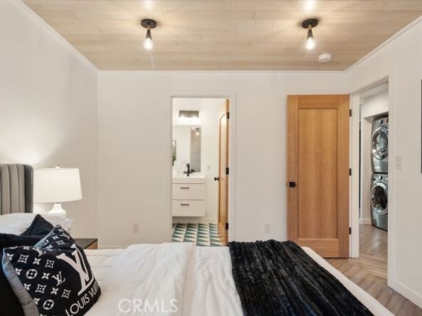 3041 Atwater, Los Angeles CA 90039