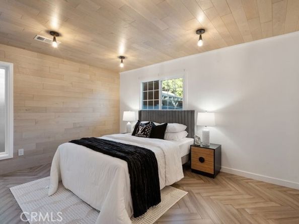 3041 Atwater, Los Angeles CA 90039
