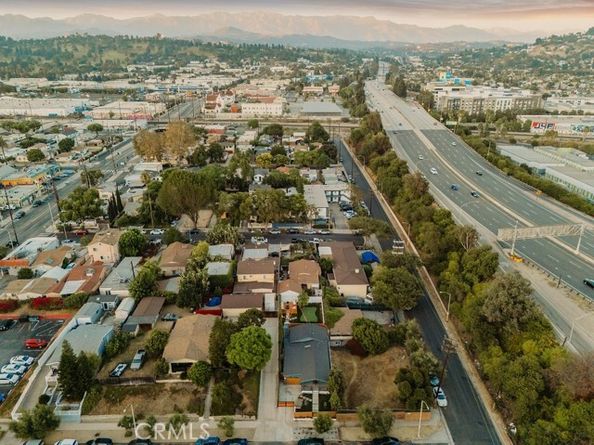 3041 Atwater, Los Angeles CA 90039