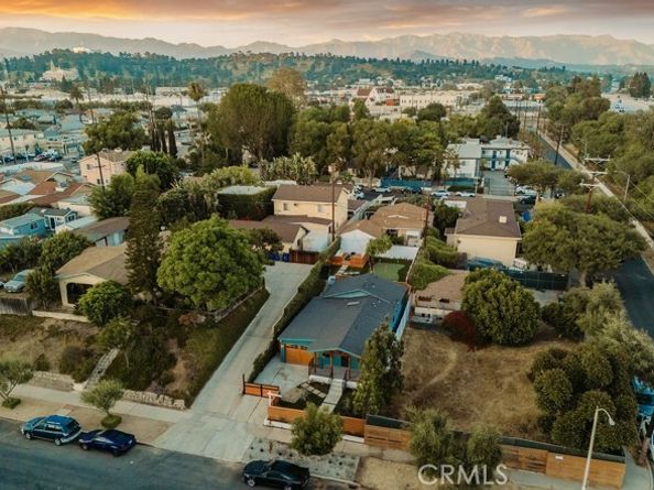 3041 Atwater, Los Angeles CA 90039