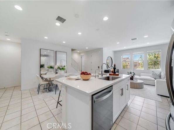 105 High Meadow, Lake Forest (el Toro) CA 92610