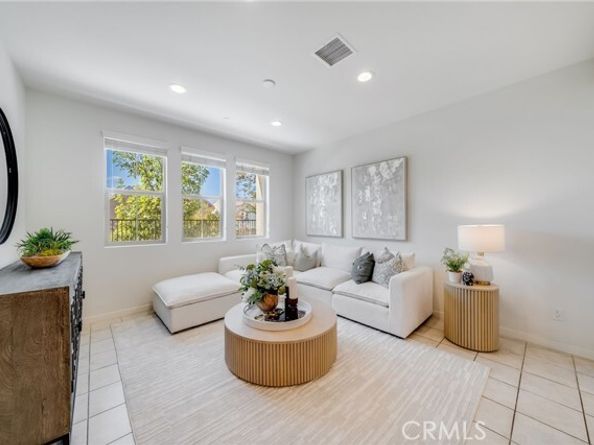 105 High Meadow, Lake Forest (el Toro) CA 92610