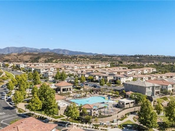 105 High Meadow, Lake Forest (el Toro) CA 92610