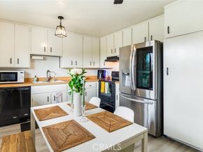 23292 Orange Avenue 6, Lake Forest (el Toro) CA 92630