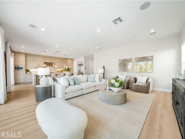 211 Wild Flower, Lake Forest (el Toro) CA 92630