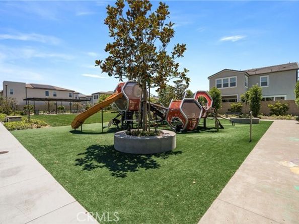 211 Wild Flower, Lake Forest (el Toro) CA 92630