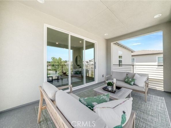 211 Wild Flower, Lake Forest (el Toro) CA 92630