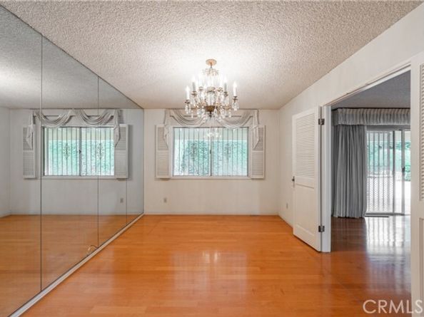 6847 Katherine Avenue, Van Nuys (los Angeles) CA 91405