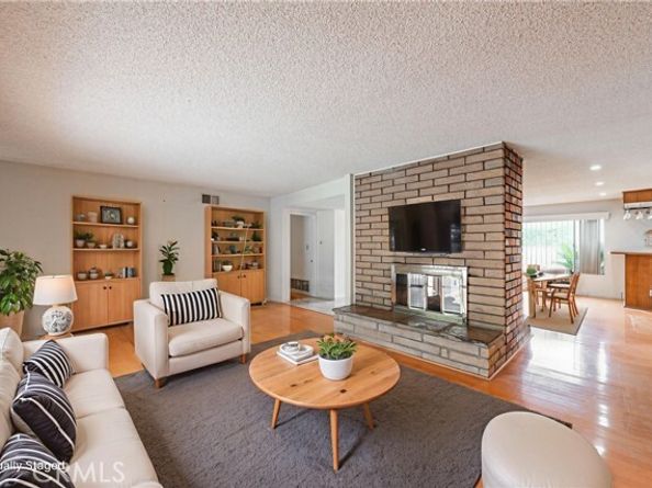 6847 Katherine Avenue, Van Nuys (los Angeles) CA 91405