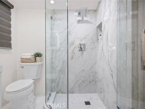 6820 Encino Avenue, Van Nuys (los Angeles) CA 91406