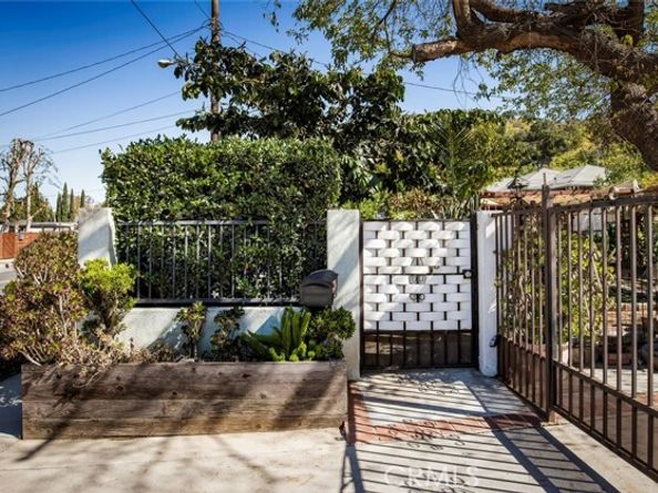 383 S Avenue 52, Highland Park (los Angeles) CA 90042