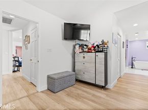 8515 Petaluma, Sun Valley (los Angeles) CA 91352
