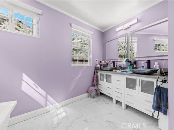 8515 Petaluma, Sun Valley (los Angeles) CA 91352