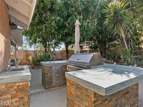 8515 Petaluma, Sun Valley (los Angeles) CA 91352