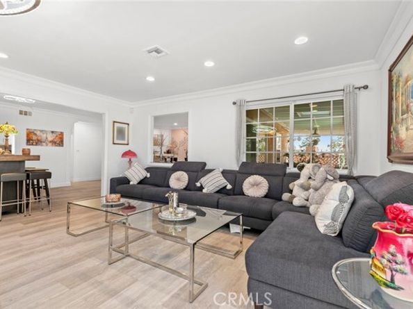 8515 Petaluma, Sun Valley (los Angeles) CA 91352