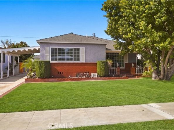 1717 N Pepper, Burbank CA 91505