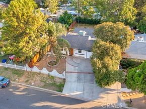 22142 Wyandotte, Canoga Park (los Angeles) CA 91303