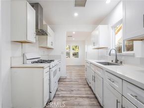 22142 Wyandotte, Canoga Park (los Angeles) CA 91303