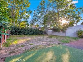 22142 Wyandotte, Canoga Park (los Angeles) CA 91303