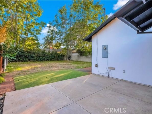 22142 Wyandotte, Canoga Park (los Angeles) CA 91303