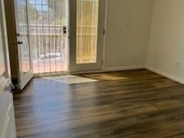 586 W 1st Street, San Pedro (los Angeles) CA 90731