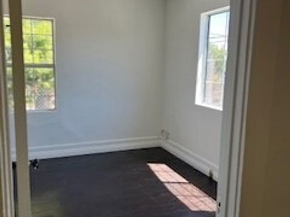 586 W 1st Street, San Pedro (los Angeles) CA 90731