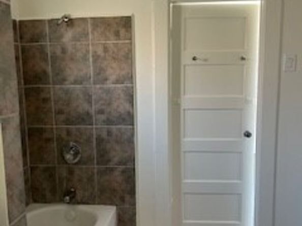 586 W 1st Street, San Pedro (los Angeles) CA 90731