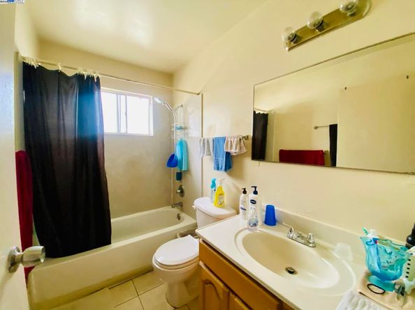 3120 School St, Oakland CA 94602