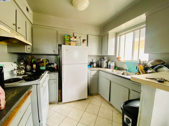 3120 School St, Oakland CA 94602