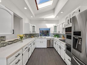 7554 Sunkist Dr, Oakland CA 94605