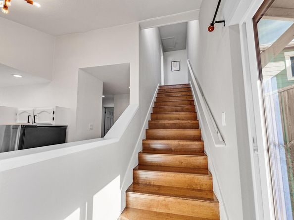 7554 Sunkist Dr, Oakland CA 94605