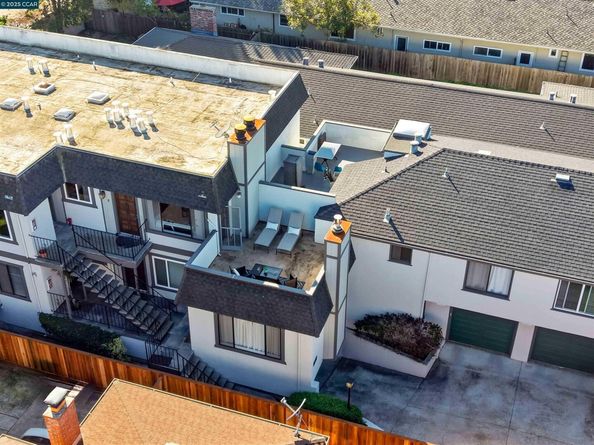 115 Hobart Ave E, San Mateo CA 94402