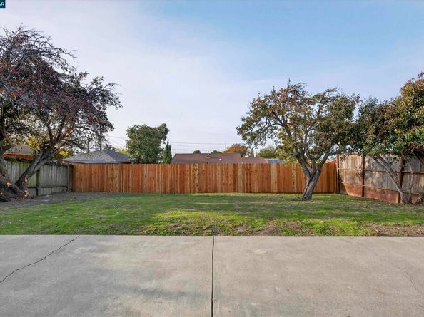 1203 Madeline Rd, San Pablo CA 94806