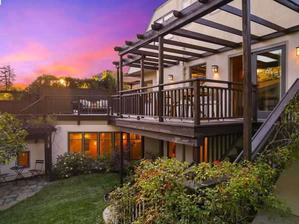 1101 Clarendon Crescent, Oakland CA 94610