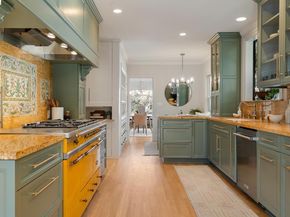 1101 Clarendon Crescent, Oakland CA 94610