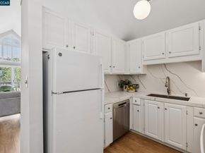 122 Ascot Ct B, Moraga CA 94556