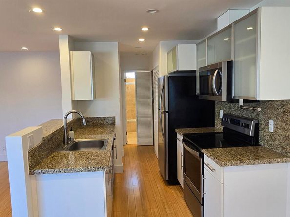 2884 Sawtelle Blvd 217, Los Angeles CA 90064