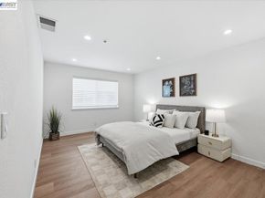 25164 Copa Del Oro Dr 201, Hayward CA 94545