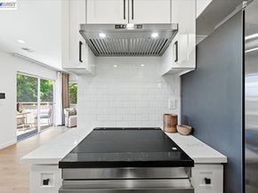 25164 Copa Del Oro Dr 201, Hayward CA 94545