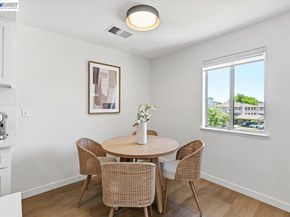 25164 Copa Del Oro Dr 201, Hayward CA 94545