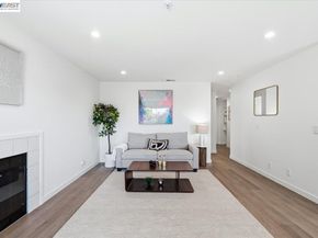 25164 Copa Del Oro Dr 201, Hayward CA 94545