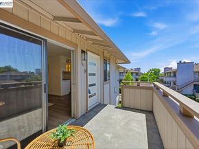 25164 Copa Del Oro Dr 201, Hayward CA 94545