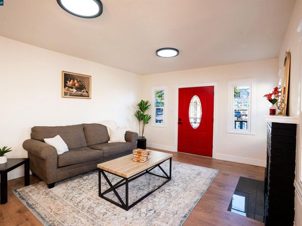 5915 San Pablo, Oakland CA 94608