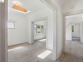522 63rd, Oakland CA 94609