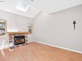 3861 Vine St, Pleasanton CA 94566