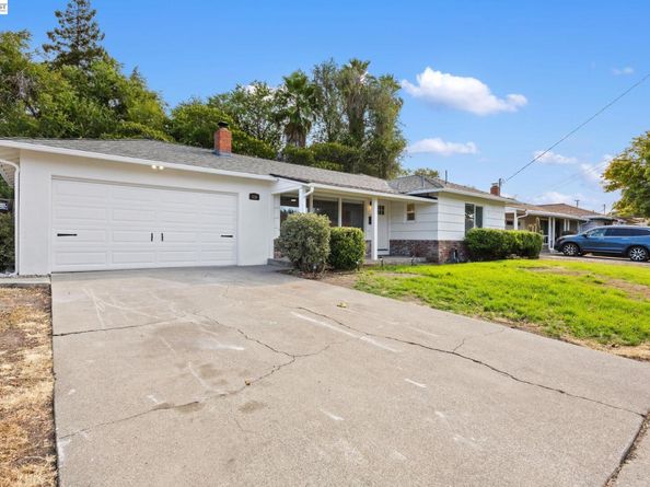 2136 Holbrook Drive, Concord CA 94519