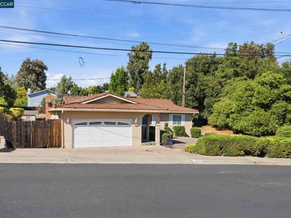 2023 Olympic Dr, Martinez CA 94553