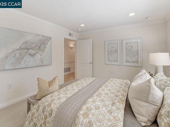 2321 Tice Creek Dr 2, Walnut Creek CA 94595