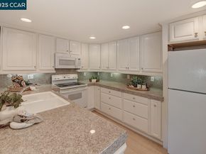 2321 Tice Creek Dr 2, Walnut Creek CA 94595
